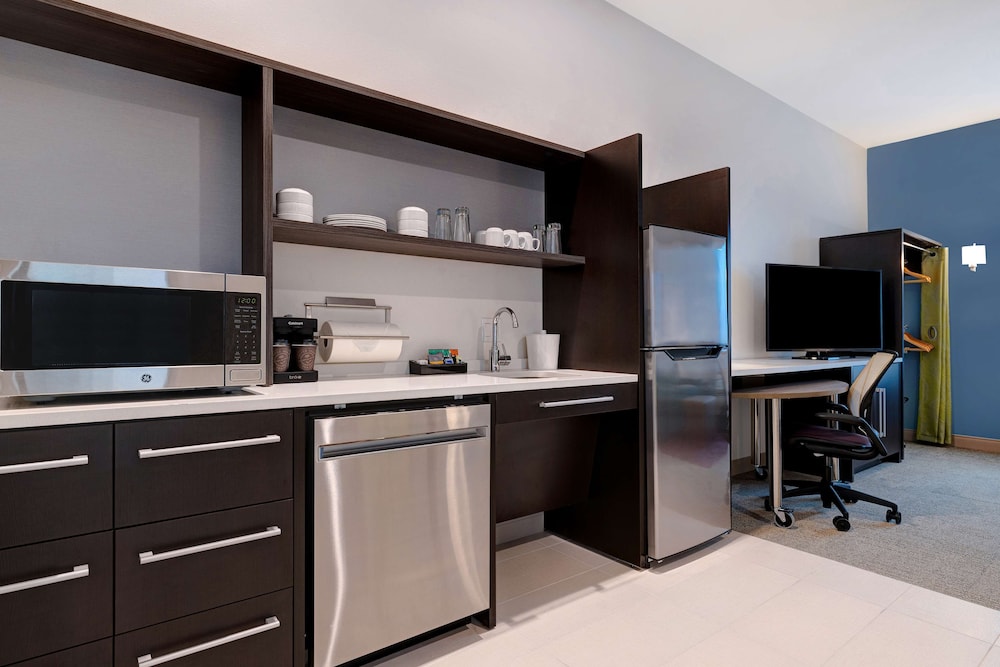 Home2 Suites by Hilton Redding - photo 13