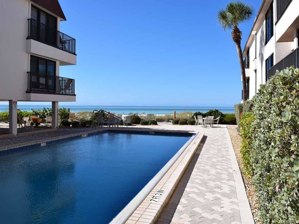 Waters Edge 102 N - photo 23
