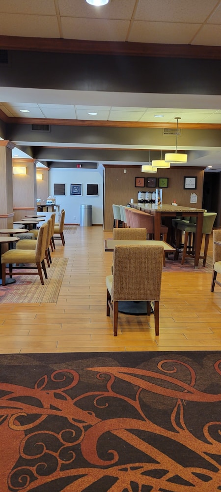 Hampton Inn Lafayette - photo 41