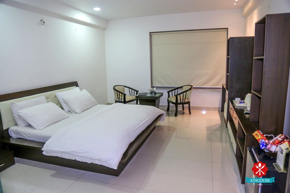 Kingdom Hotel — hotel in Moga