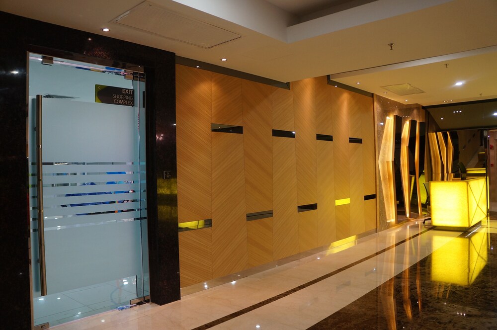 Greens Hotel & Suites — Bintulu — photo 5