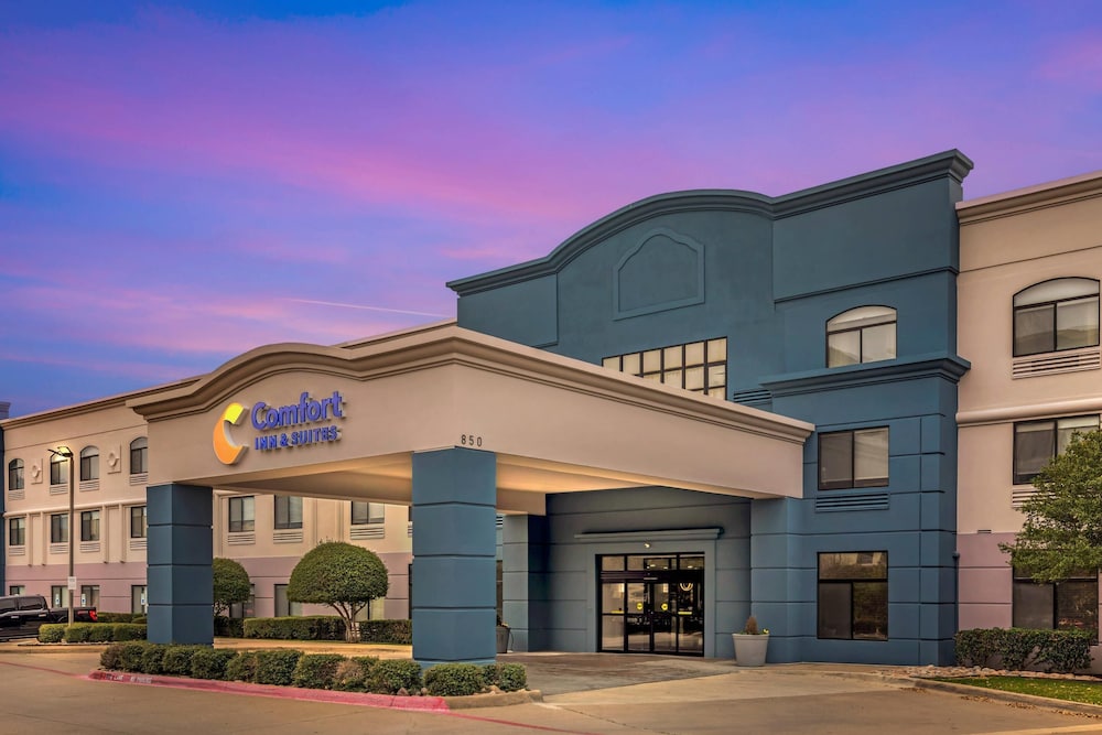 Comfort Inn & Suites Irving Las Colinas Dfw in Irving, United States
