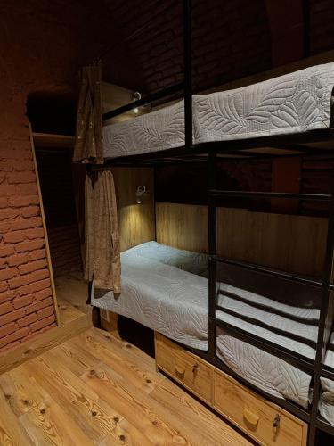 Vintage Hostel At Freedom Square