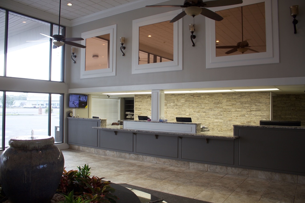 At Home Inn & Suites - photo 4