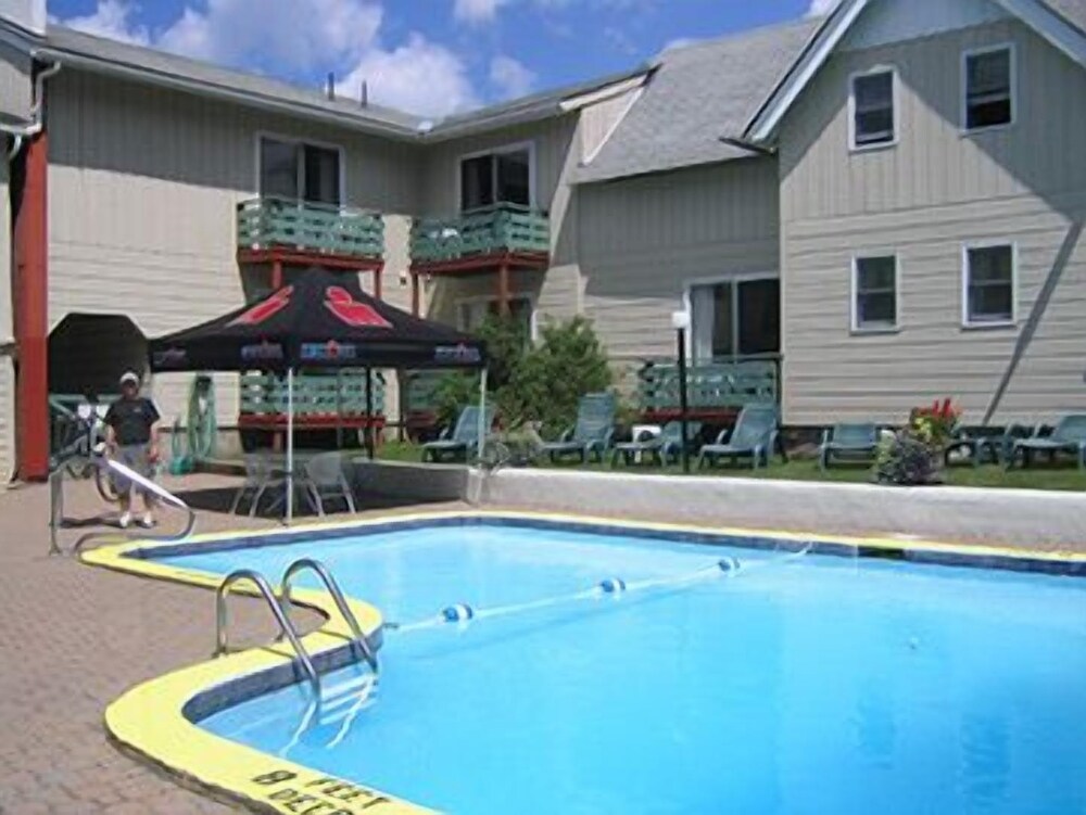 Town & Country Motor Inn - photo 35