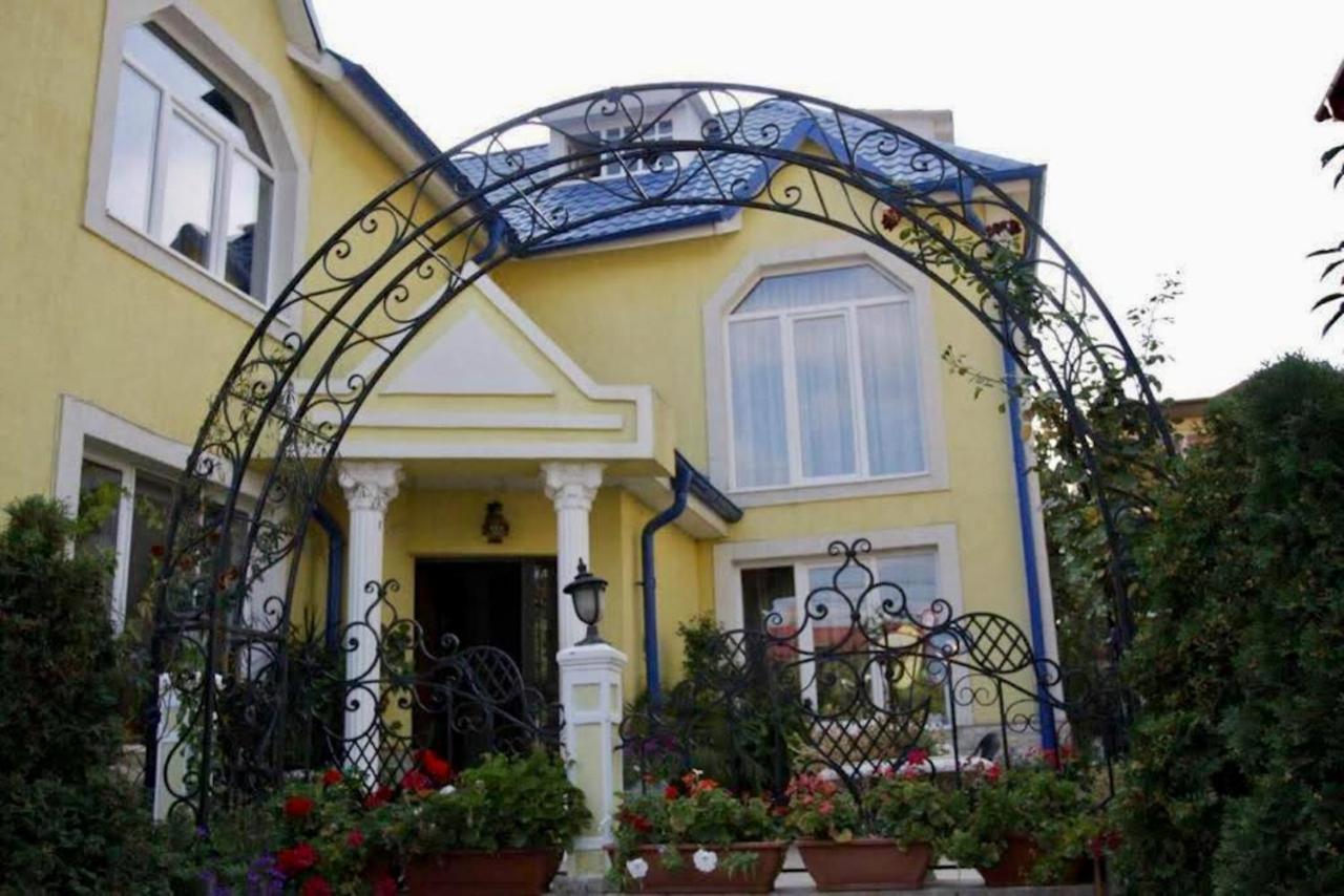 High end 3BR Apartment Private Garden Terrace & BBQ — 4-Star Luxury Hotel in Bucharest, Romania