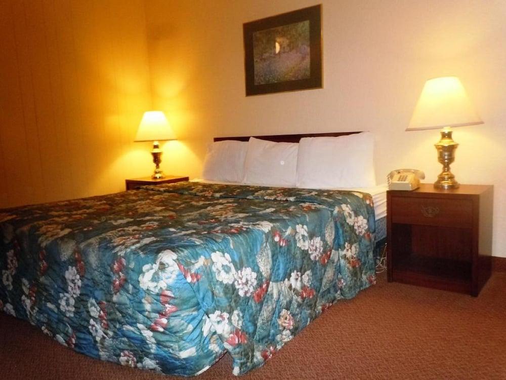 Red Lion Inn & Suites Yakima - photo 5