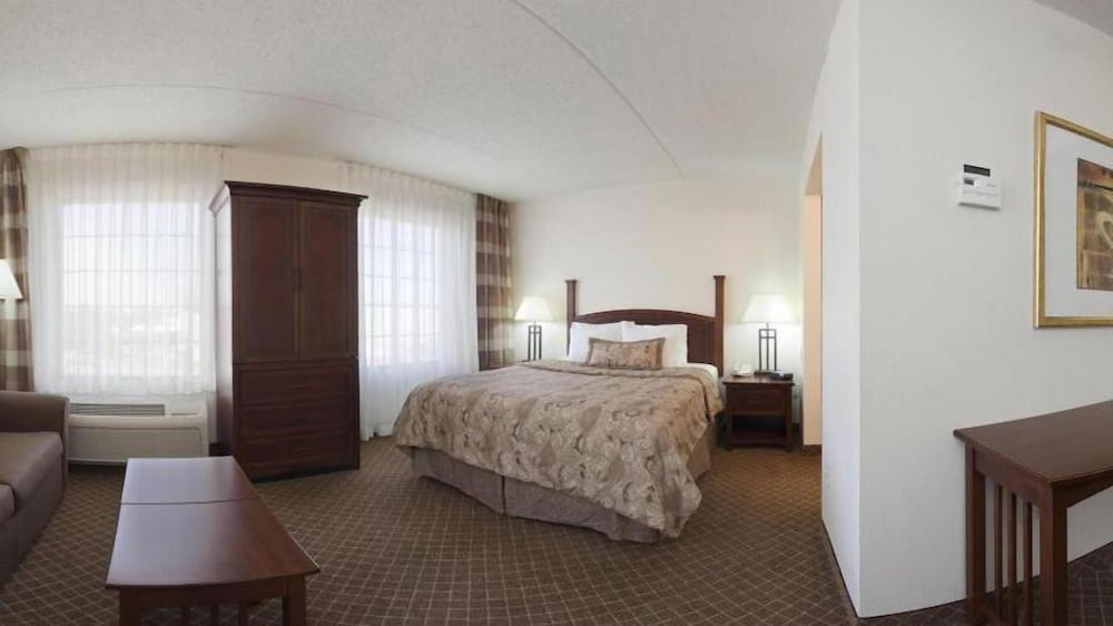 Staybridge Suites Indianapolis Airport by IHG - photo 29