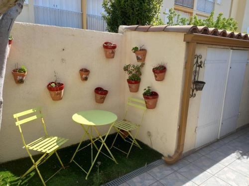 Holidayland Villa T3 304 Mezzanine 9 Couchages Climatise Narbonne Plage — 4-Star Luxury Hotel in Narbonne, France