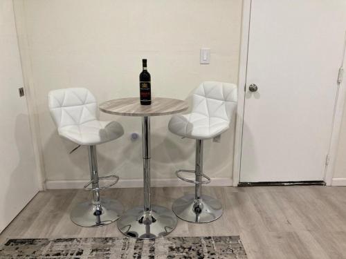 Separate Unit with 2 Bedrooms One Bathroom in Pleasant Hill — hotel in Pleasant Hill