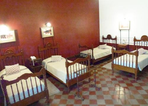 Hotel Del Lago — San Bernardino