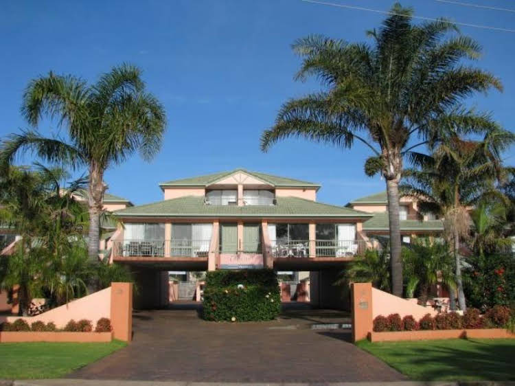 Merimbula Holiday Properties — 4-Star Luxury Hotel in Merimbula, Australia