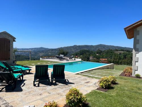 House with saltwater pool Charming in the Douro Valley — 4-Star Luxury Hotel in Cinfaes, Portugal