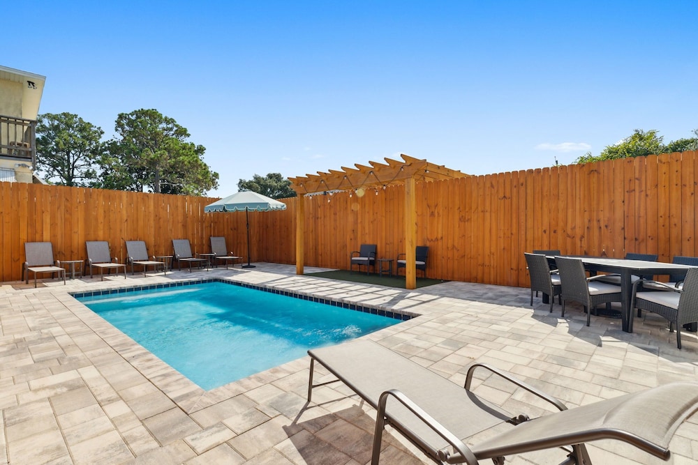 Grand Retreat II: 4br 5ba Sleeps 15. Private Pool. Your Perfect Escape — 4-Star Luxury Hotel in Panama City Beach, United States