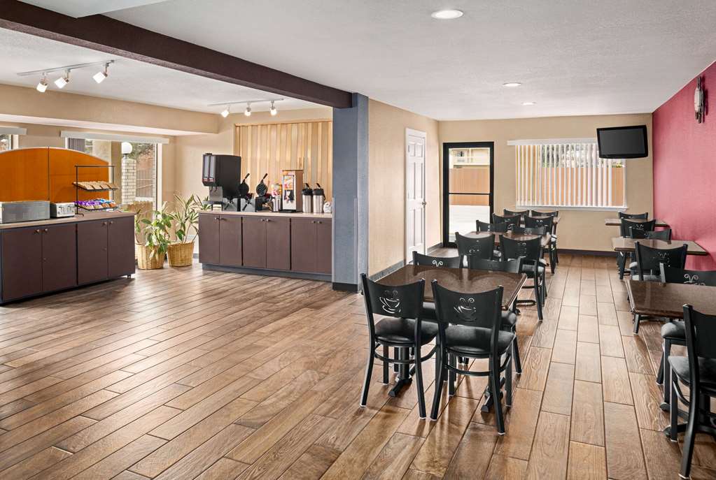 Ramada by Wyndham San Antonio Near SeaWorld Lackland AFB - photo 39