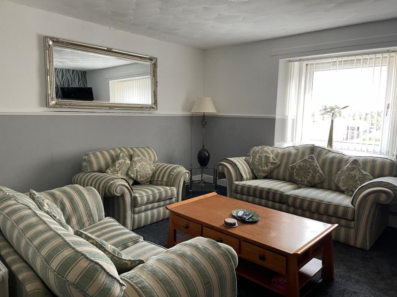 Clarkes 1st floor Apartment Leslie Golf Paradies — 4-Star Luxury Hotel in Leslie, United Kingdom