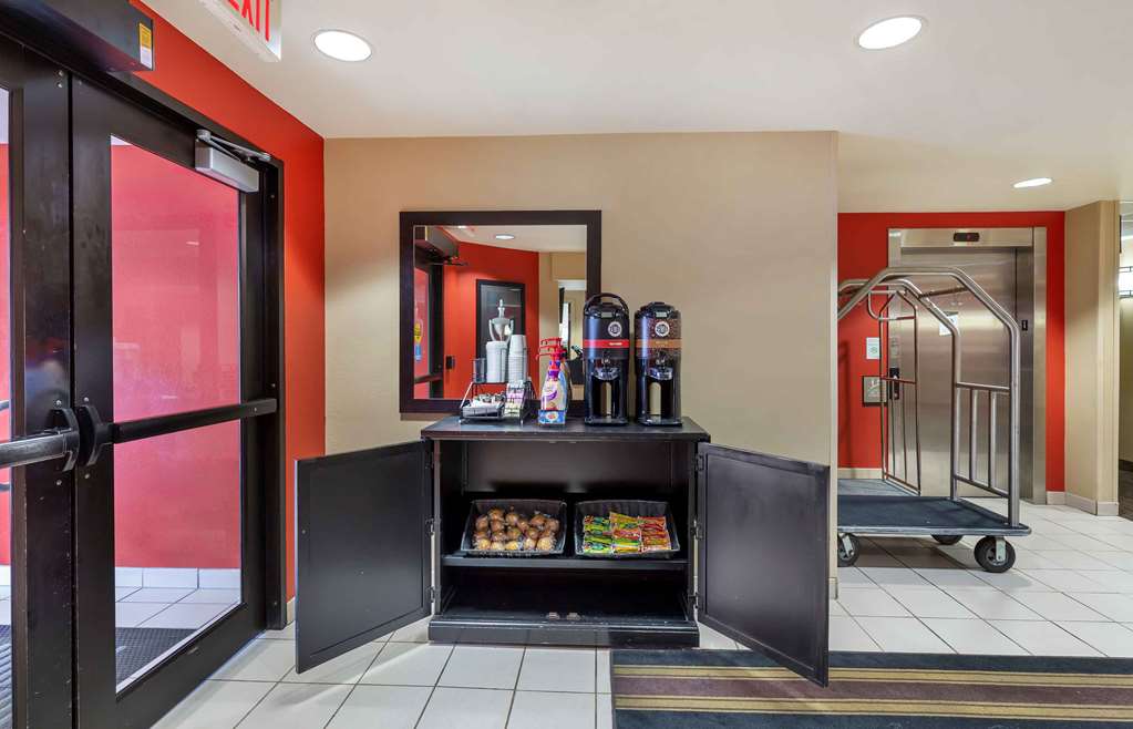 Extended Stay America Cleveland Brooklyn - photo 8