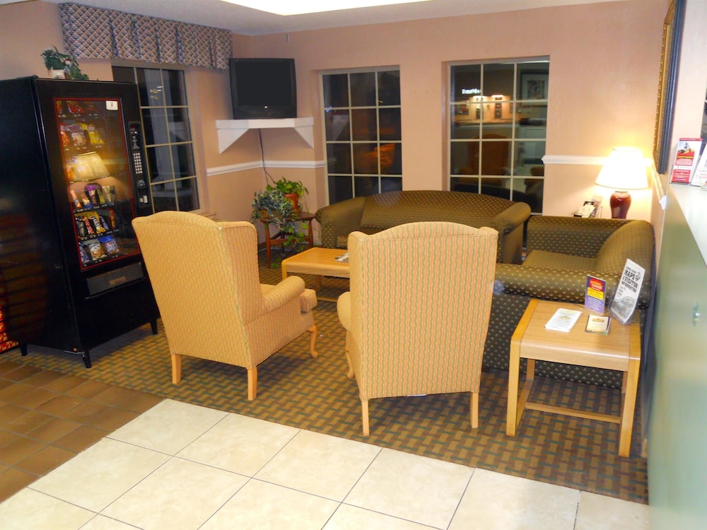 America's Best Inn and Suites Beaufort - photo 3