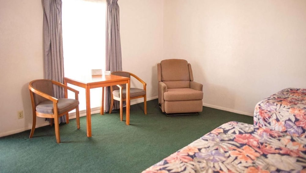 Wayfarer Inn Woodward - photo 14