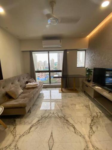 Downtown 1BHK Appt Mahalaxmi 601