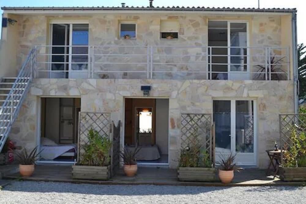 Les Gites Des Isles — hotel in Barneville-Carteret