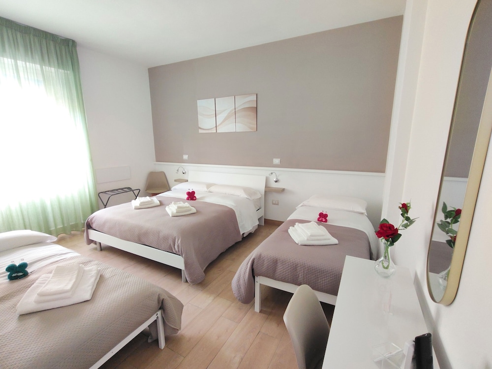 B&B Alle porte del centro — 5-Star Luxury Hotel in Santa Maria Capua Vetere, Italy