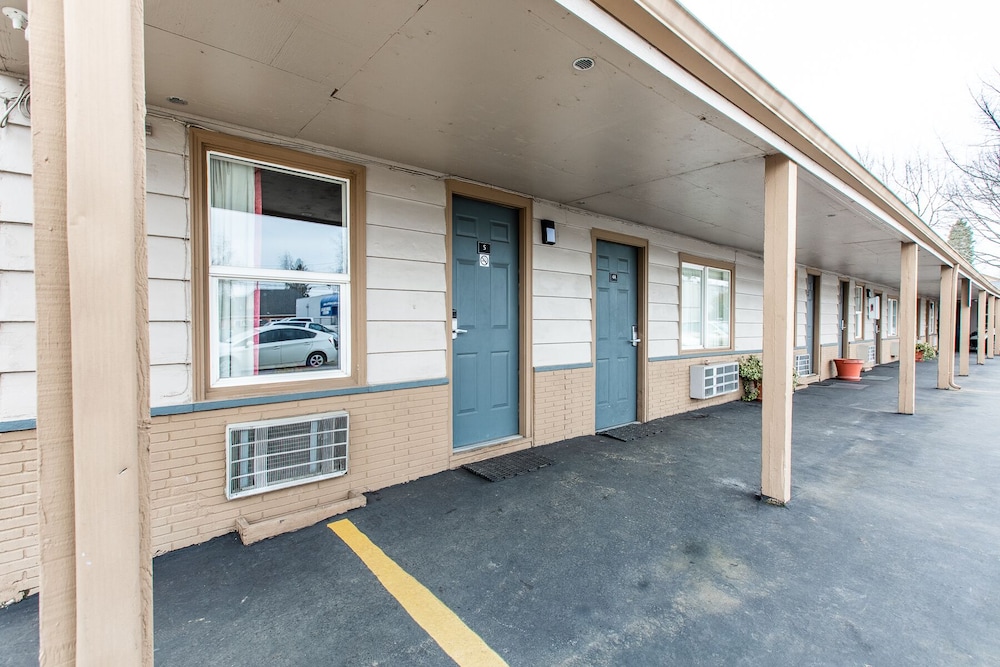Autzen Inn - photo 46
