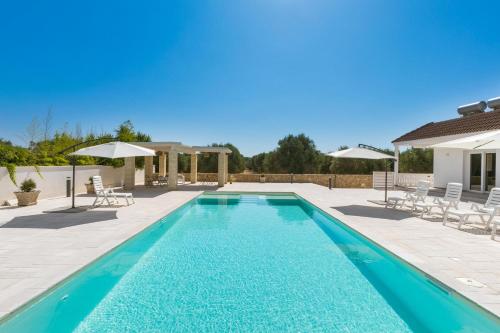 Tenuta Pietraviva by Perle di Puglia in Maruggio, Italy