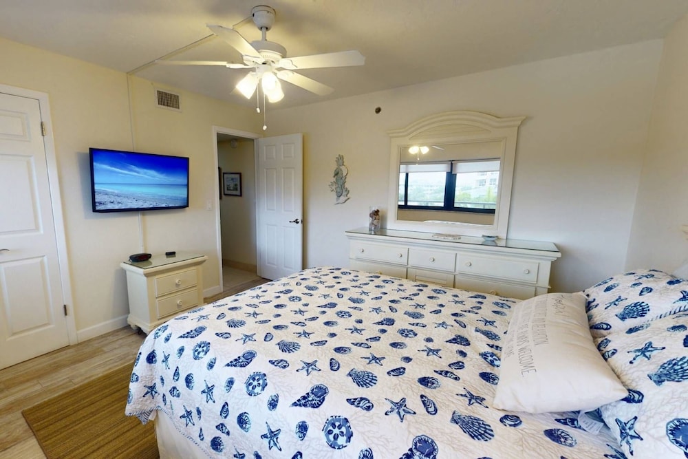 Siesta Sands Beach Resort 4th Floor With Elevator - photo 31
