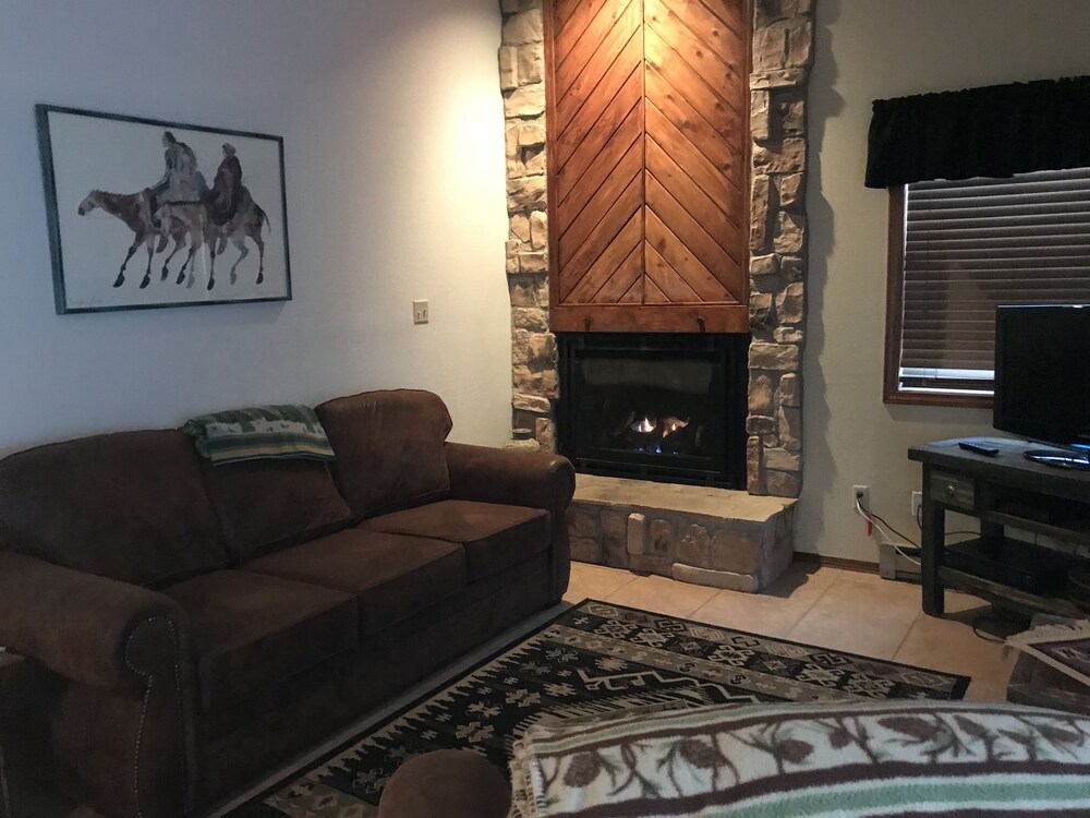 Cozy Angel Fire Condo Half Mi to Resort - photo 20