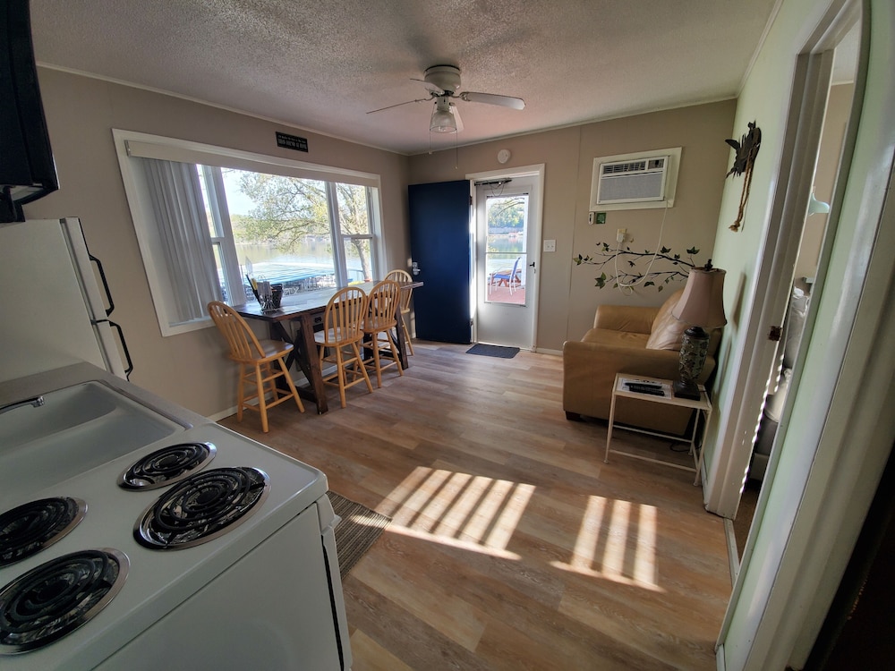Lake Breeze Resort - photo 81