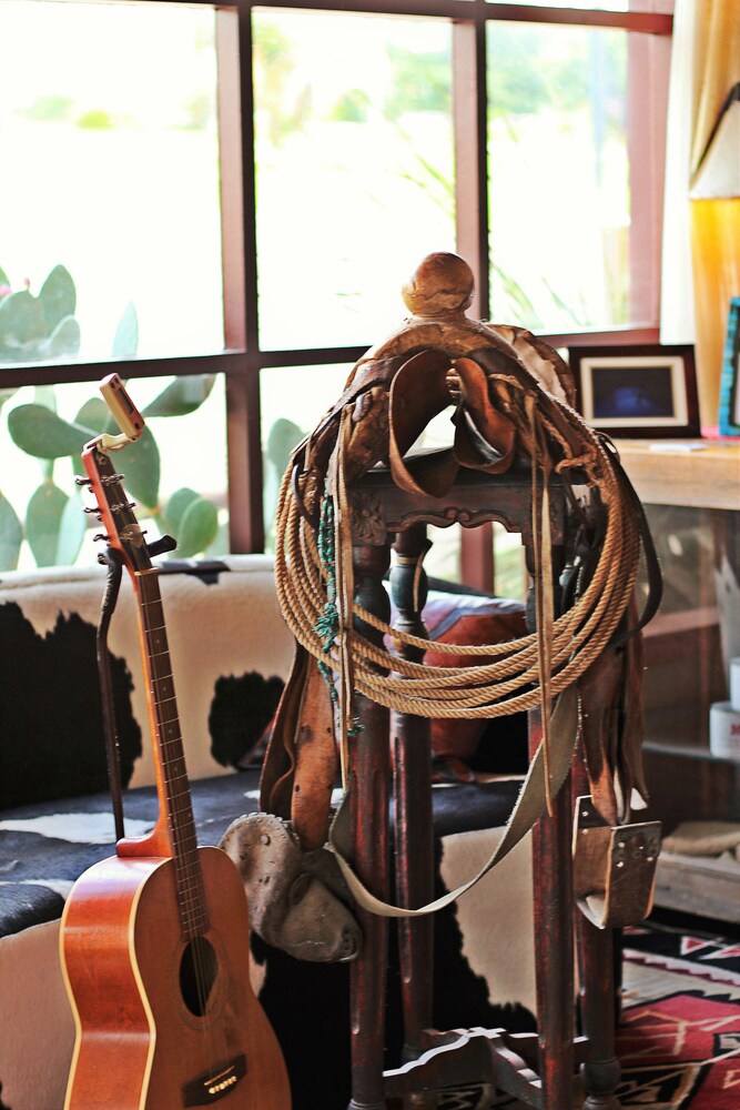 The Maverick Inn - photo 6