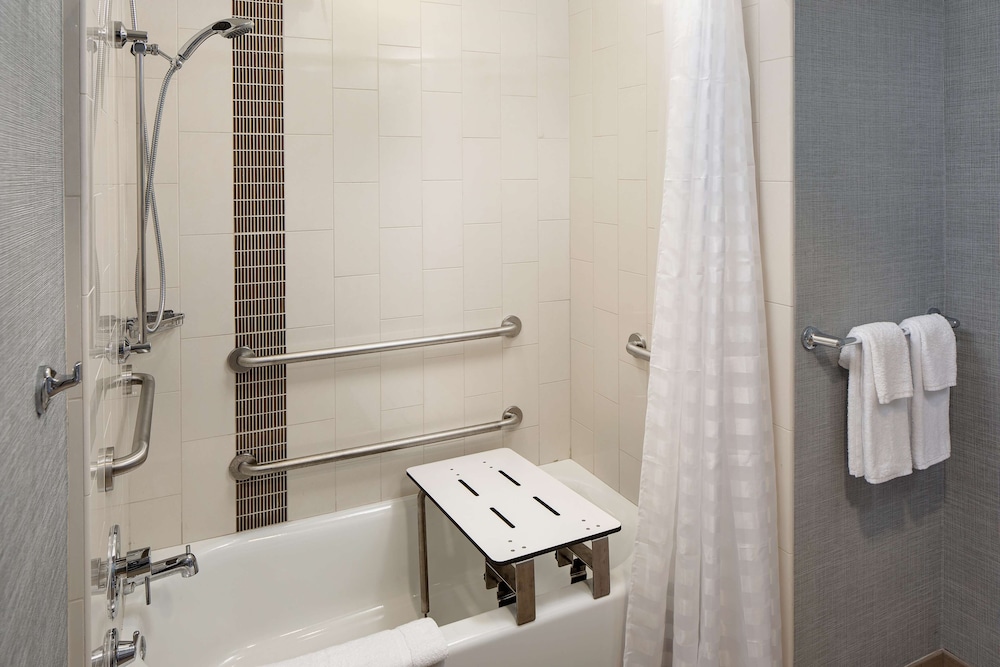 Hyatt Place Glendale Los Angeles - photo 21