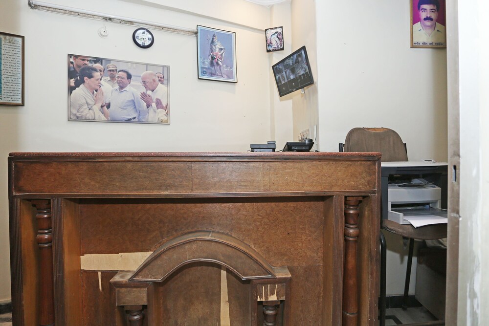 Oyo 28614 Bless Inn — hotel near Prayagraj Airport