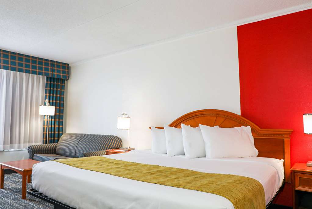 Ramada by Wyndham Cumberland Downtown - photo 30