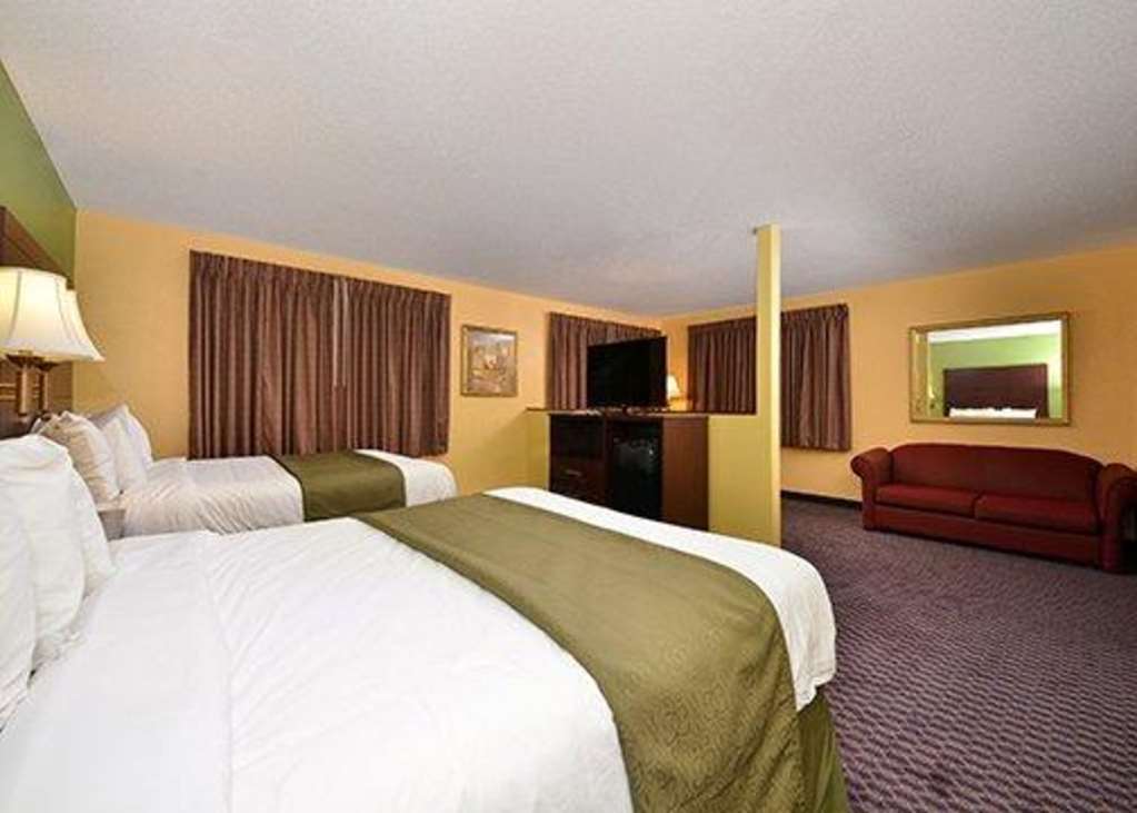 Quality Inn & Suites Grinnell near University - photo 15