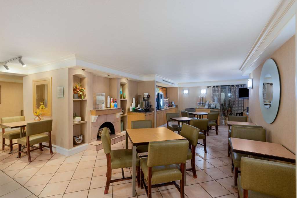 La Quinta Inn by Wyndham Cheyenne - photo 41