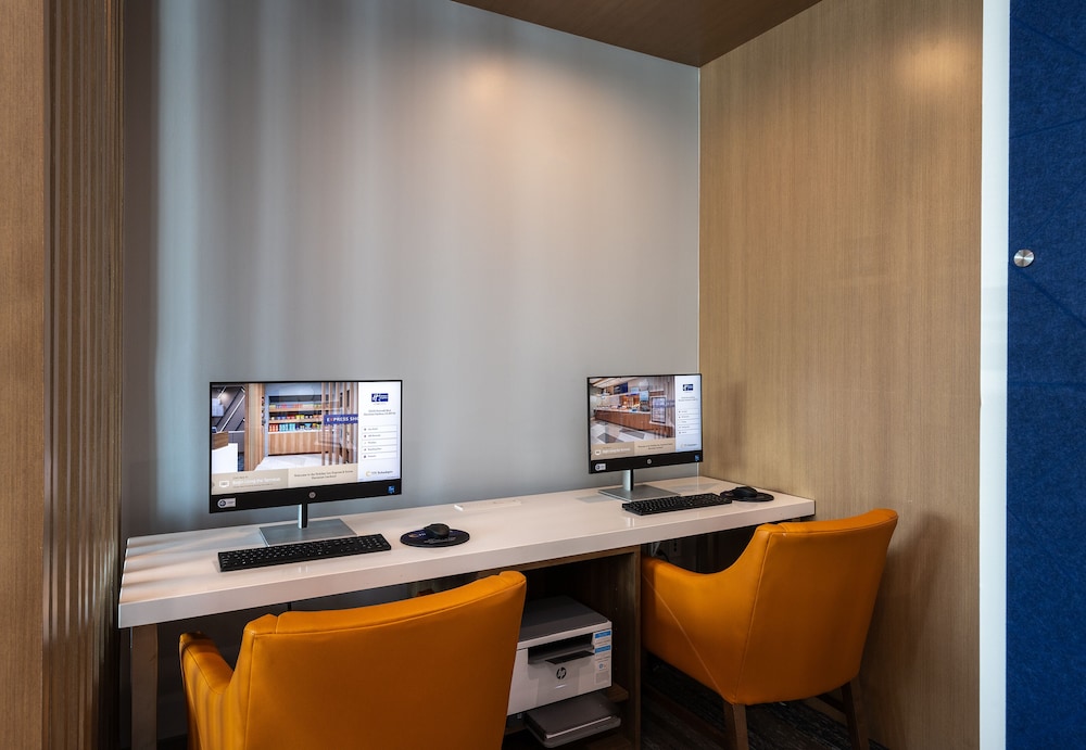 Holiday Inn Express & Suites Hawaiian Gardens by IHG - photo 50