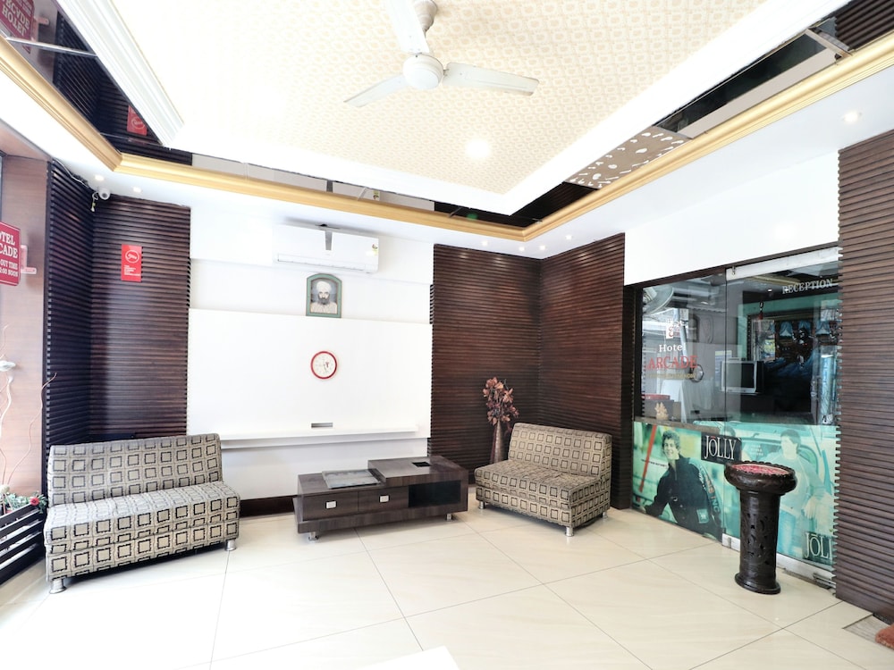 OYO 13788 Hotel Arcade