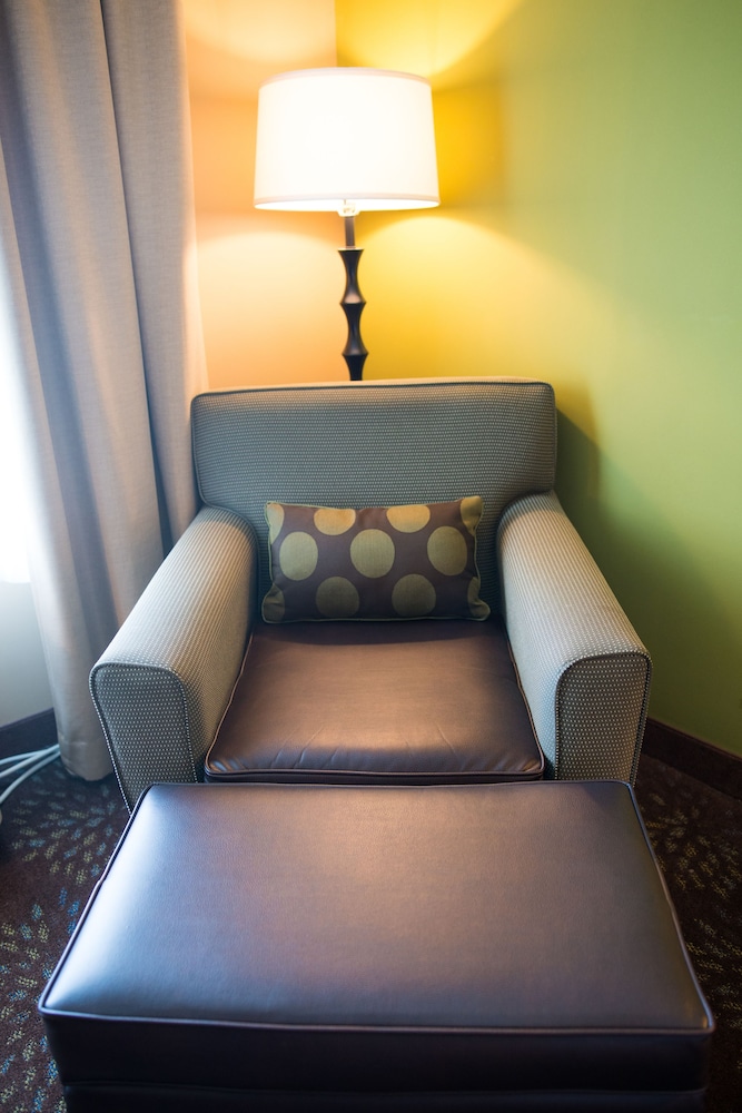 Holiday Inn Express Hotel & Suites Northwood by IHG - photo 6