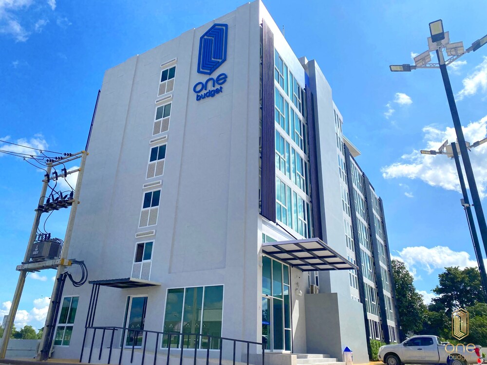 วัน บัดเจท เชียงราย สนามกีฬา One Budget Hotel Chiangrai Stadium - carbon neutral hotel in Chiang Rai