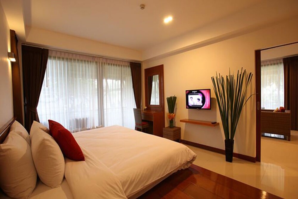 Bangsaen Heritage Hotel — 4-Star Luxury Hotel in Chon Buri, Thailand