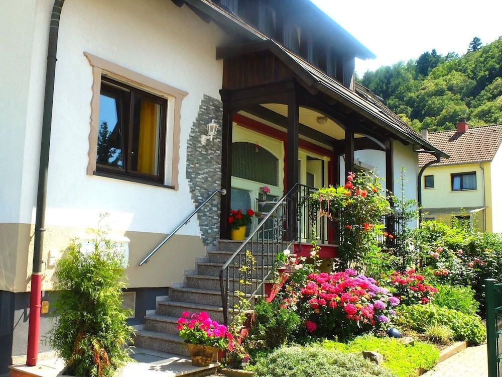 U Leona - carbon neutral hotel in Gorlice