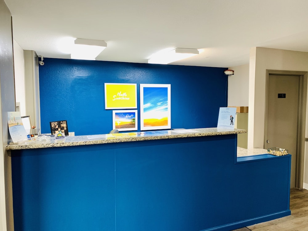 Days Inn by Wyndham Ardmore - photo 2