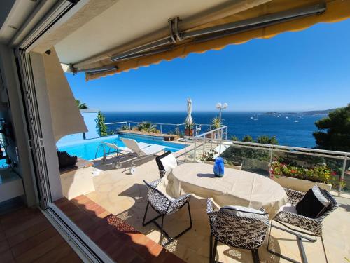 Eze Sur Mer Vue Saint Jean Cap Ferrat — Eze