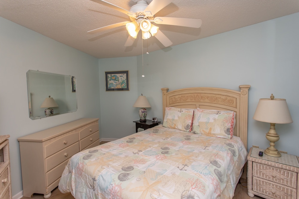 Royal Garden Resort 1012 2 Bedroom Condo by RedAwning - photo 2