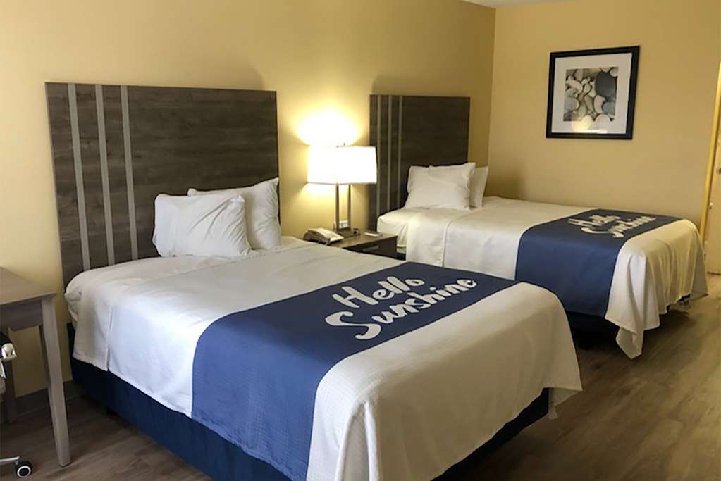 Days Inn by Wyndham Cape Carteret near Emerald Isle - photo 5