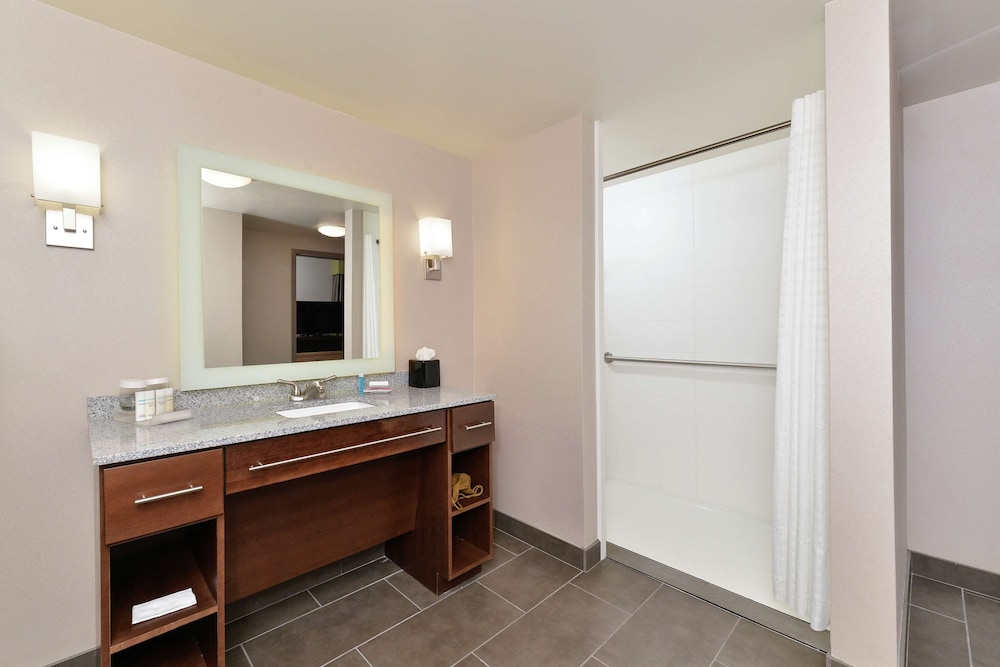 Homewood Suites By Hilton Cincinnati Mason - photo 28