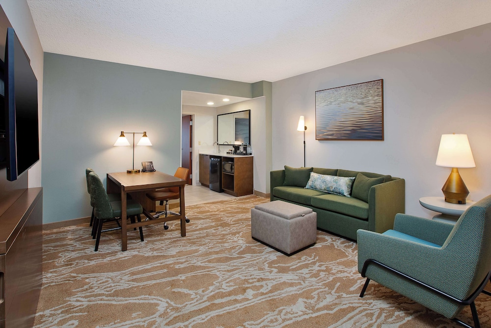 Embassy Suites by Hilton San Marcos Hotel Conference Center - photo 20