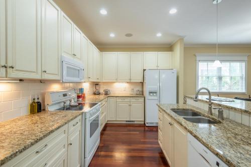 New Listing 114A W Hudson Ave Open Layout Close to Everything - photo 44